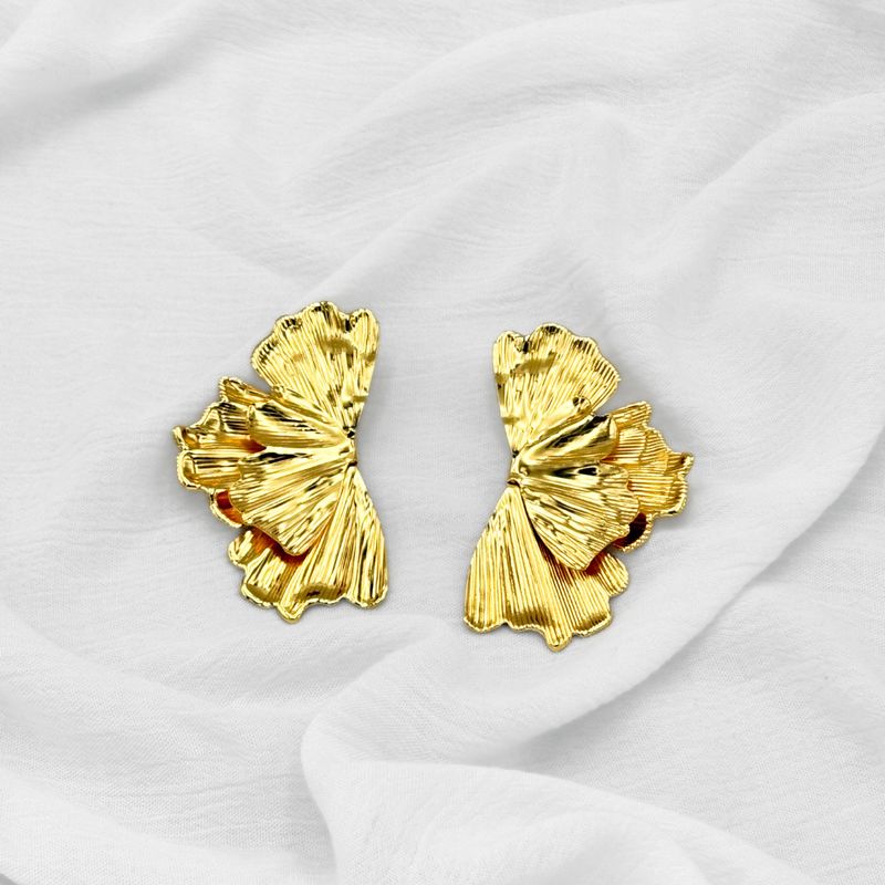 ARETES ACERO MEDIA FLOR GRANDES AR3108G88 ARETES ACERO MEDIA FLOR GRANDES AR3108G88