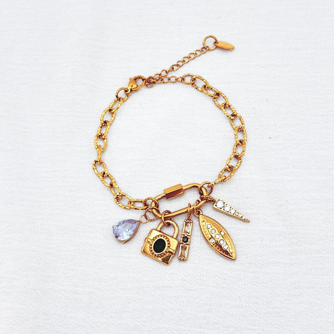 PULSERA ACERO CON CHARMS VERDE Y CRISTALES PU2017G33 PULSERA ACERO CON CHARMS VERDE Y CRISTALES PU2017G33