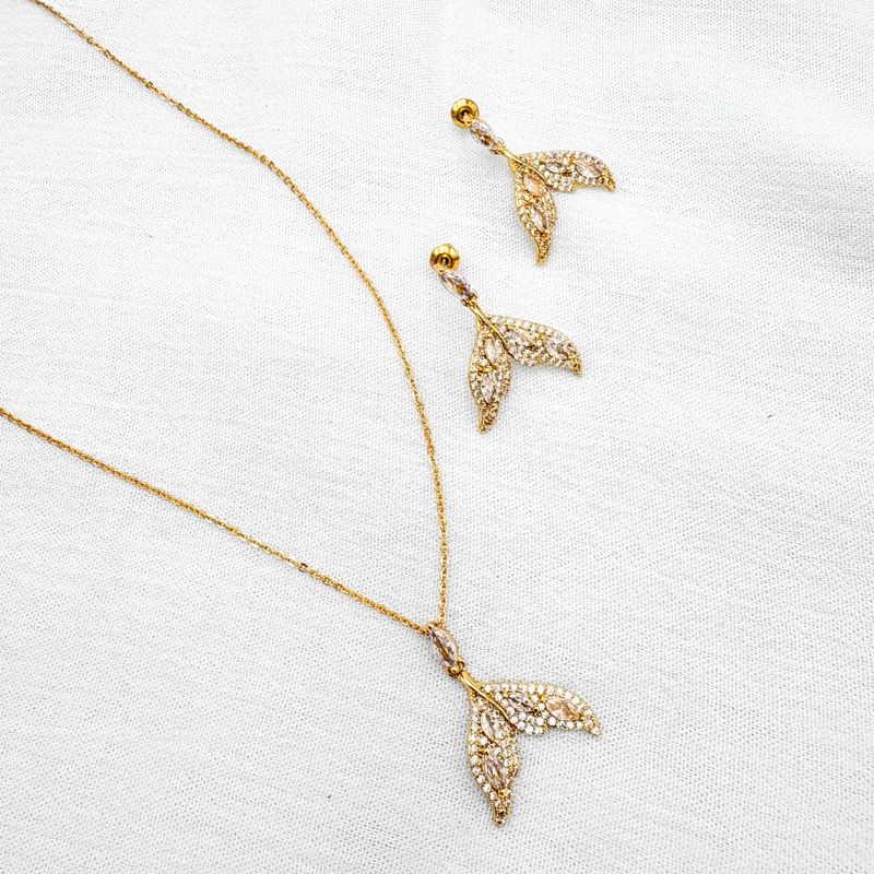 SET COLA DE BALLENA CON CRISTALES SE1071M33