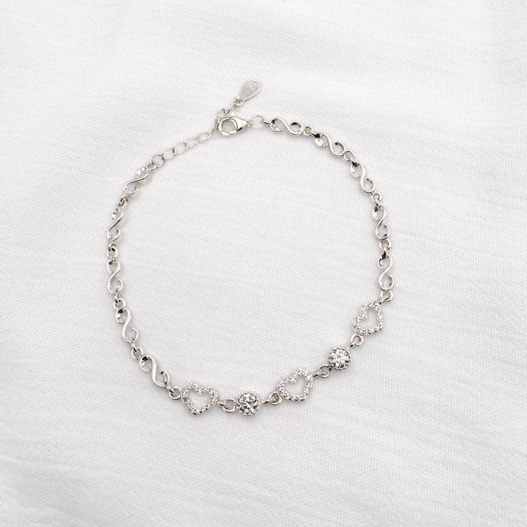 PULSERAS PLATA CON CORAZONES Y CRISTALES REDONDOS CADENA DE INFINITOS PU2033L22 PULSERAS PLATA CON CORAZONES Y CRISTALES REDONDOS CADENA DE INFINITOS PU2033L22