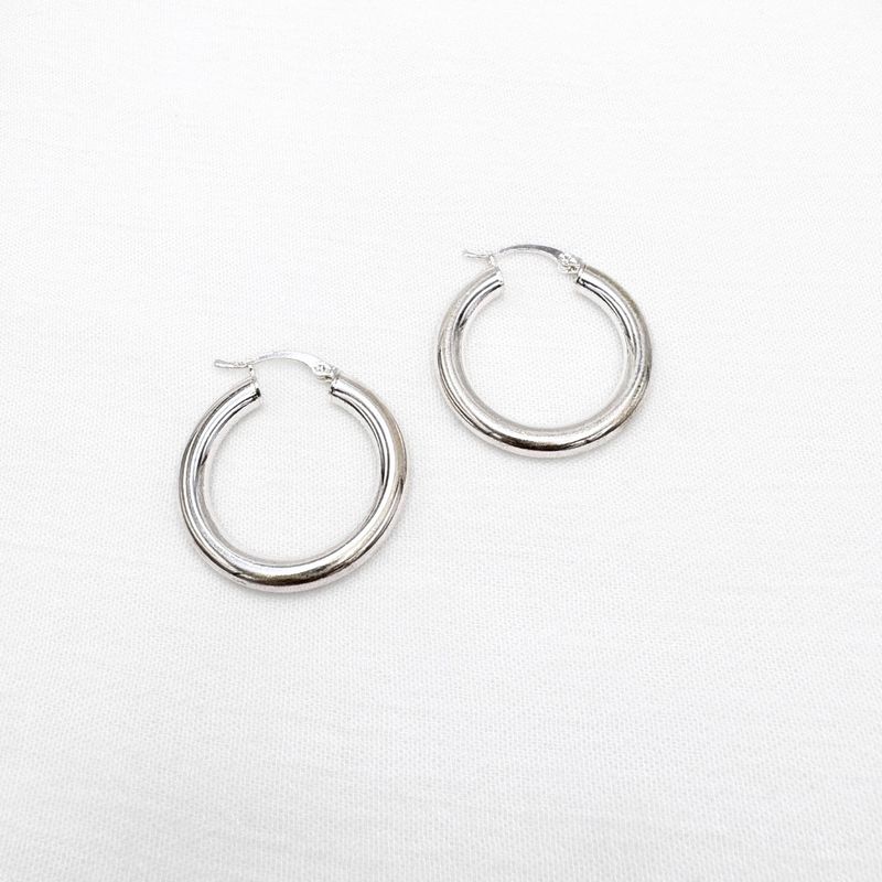 ARGOLLAS DE PLATA TUBULARES CLÁSICAS AG1882L22