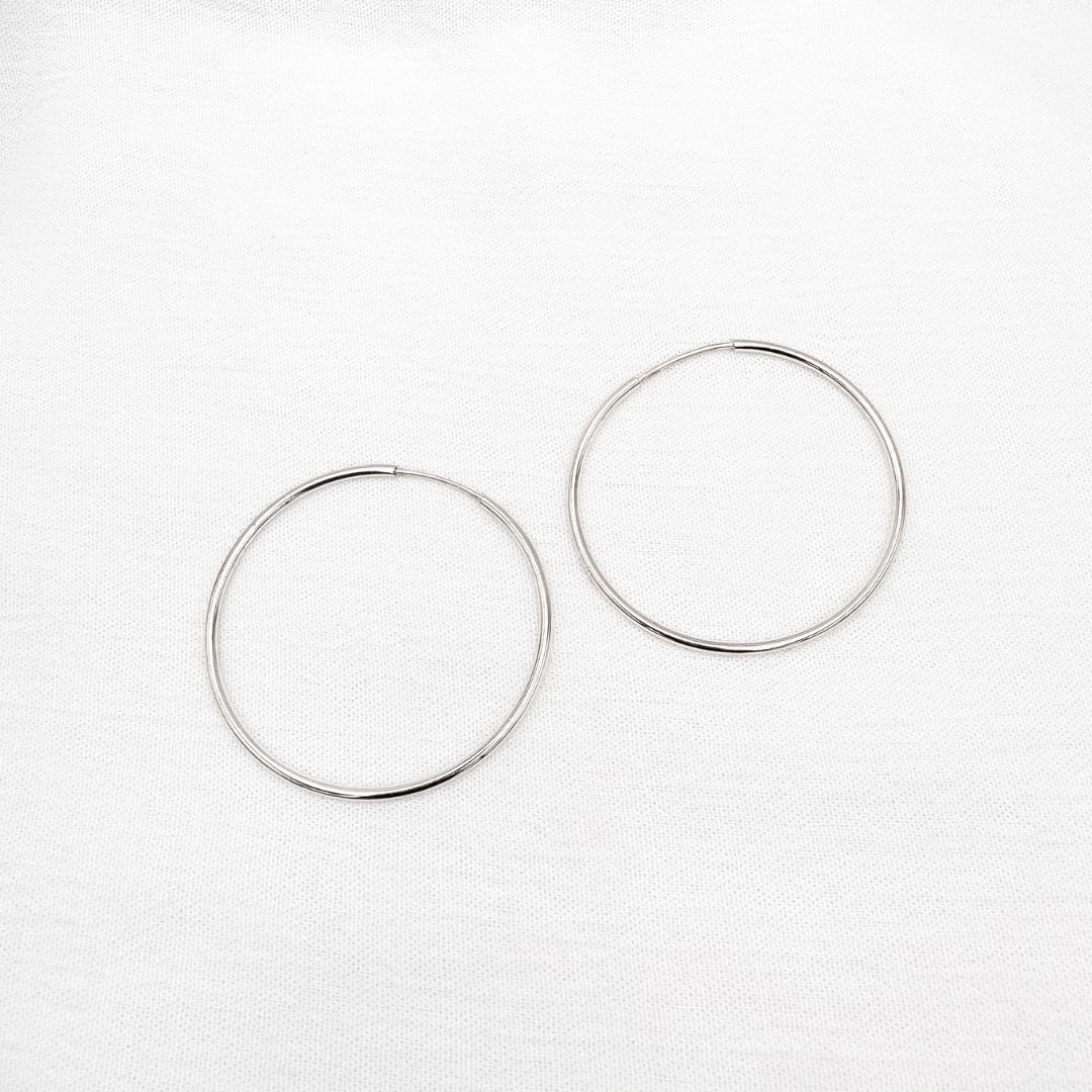 TÍTULO: ARGOLLAS DE PLATA LISAS GRANDES (TIPO TÍTULO: ARGOLLAS DE PLATA LISAS GRANDES (TIPO "SIN FIN") AG1883L22