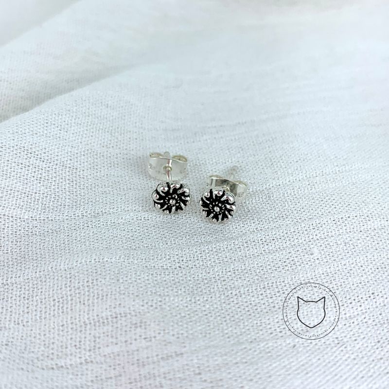 ARETE DE PLATA 925 FLOR AÑEJADA AR0796M36