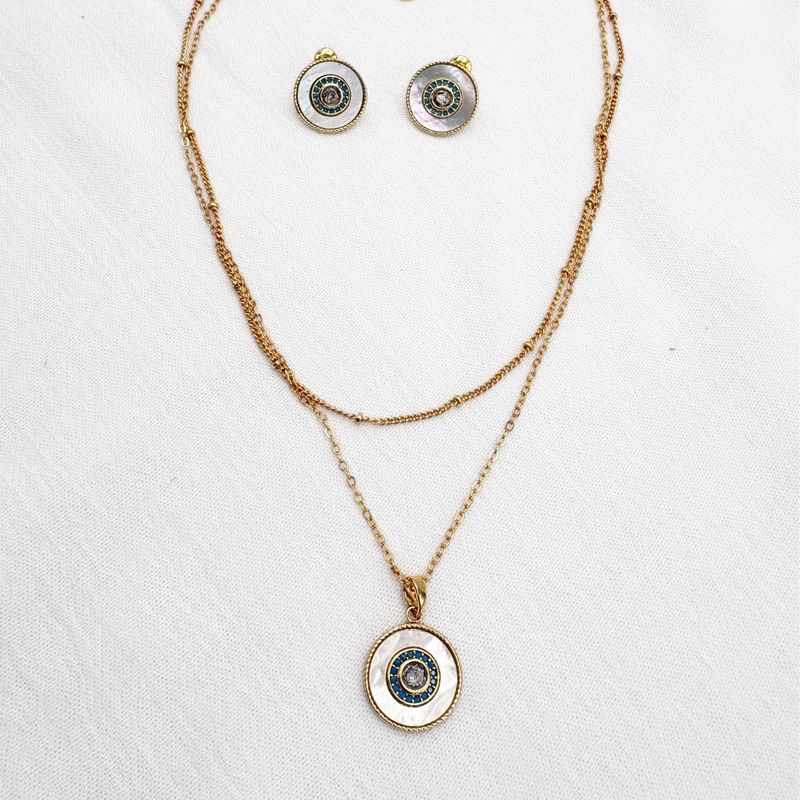 SET DE COLLAR DOBLE Y ARETES CON MEDALLONES DE MADREPERLA Y OJO TURCO EN BAÑO DE ORO DE 18K SE1074G32