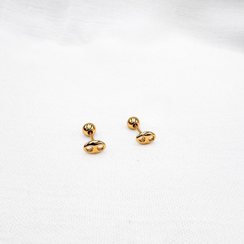 ARETES CON CIERRE DE BOLITA DE ESLABÓN TIPO ARETES CON CIERRE DE BOLITA DE ESLABÓN TIPO "CALABROTE" EN ACERO CON BAÑO DE ORO DE 18K AB0591G33