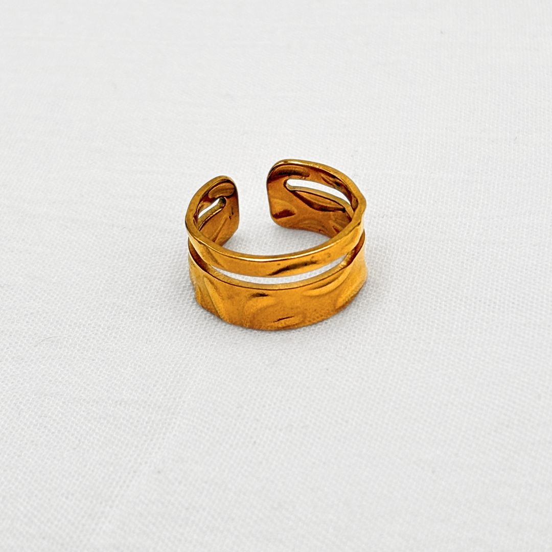 ANILLO AJUSTABLE DE BANDA DOBLE CON TEXTURA ORGÁNICA EN ACERO  AN3903G137