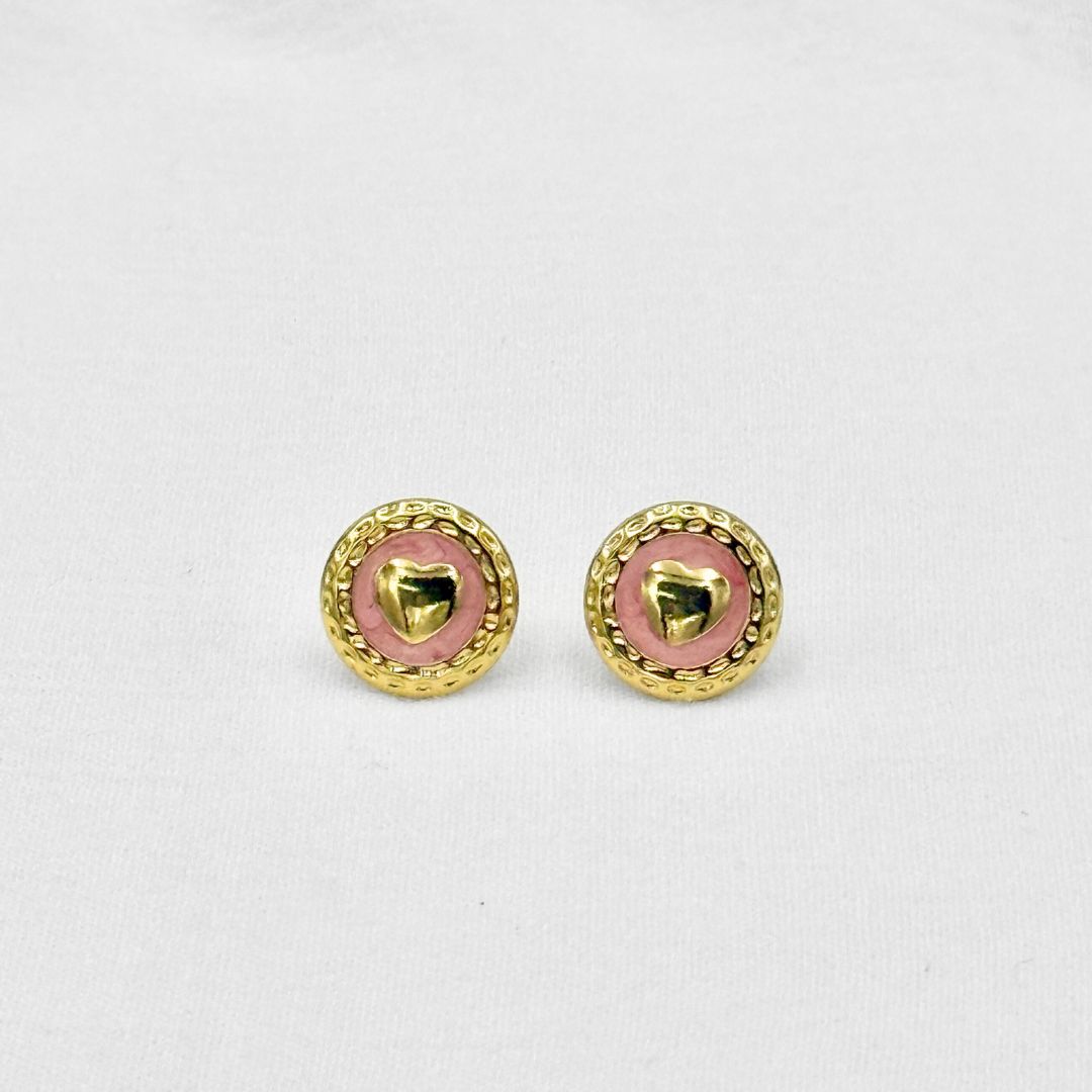 ARETES CIRCULARES CON CORAZÓN DORADO Y FONDO ROSA EN ACERO AR3164G29 ARETES CIRCULARES CON CORAZÓN DORADO Y FONDO ROSA EN ACERO AR3164G29