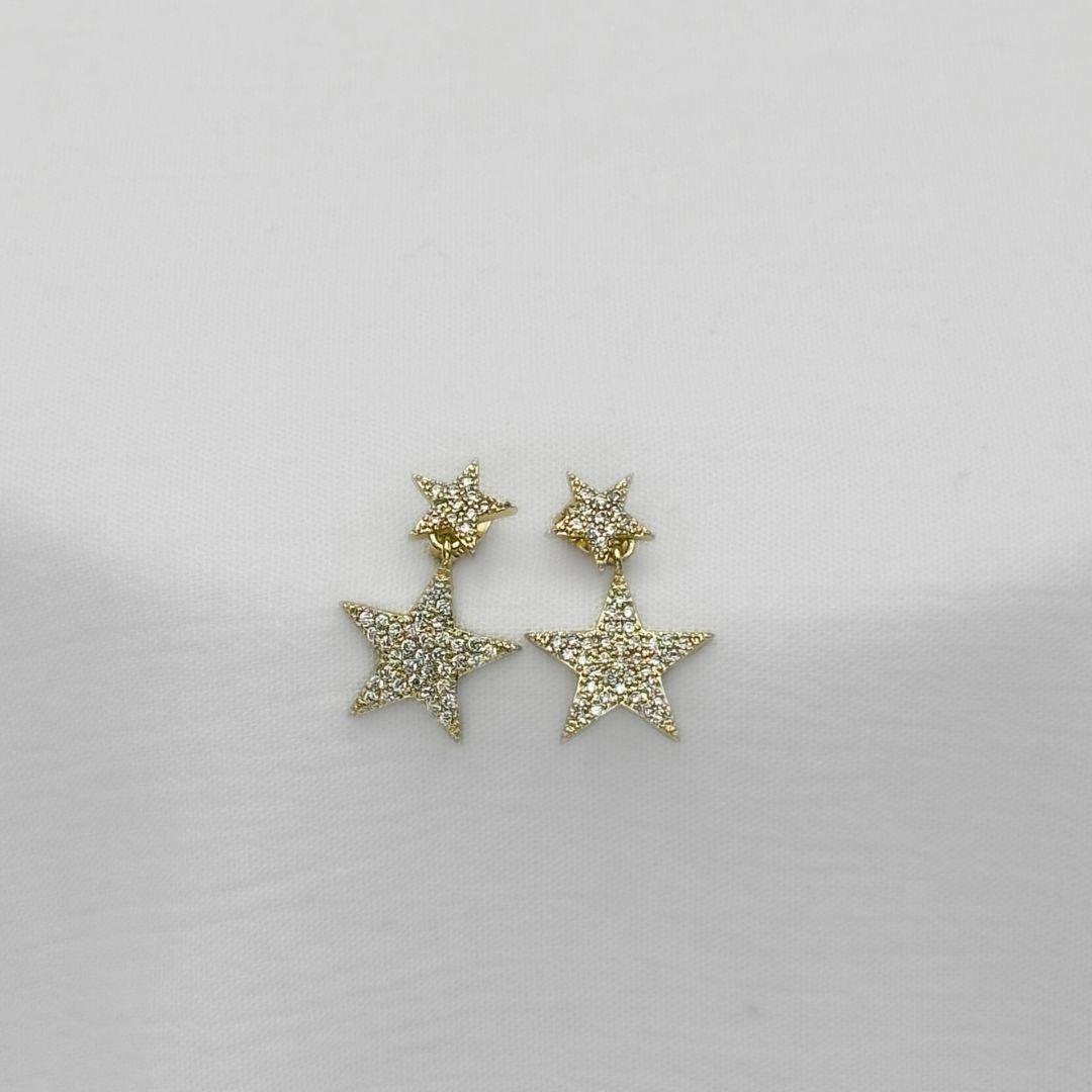 ARETES DE DOBLE ESTRELLA DE MICROPAVÉ DE CRISTALES EN BAÑO DE ORO DE 18K AR3187G30