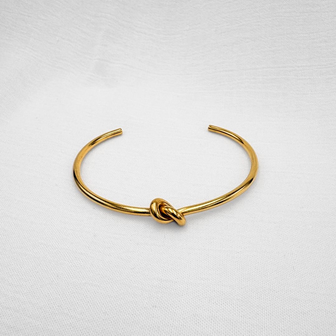 Brazalete rígido ("Cuff"). PU2049G55