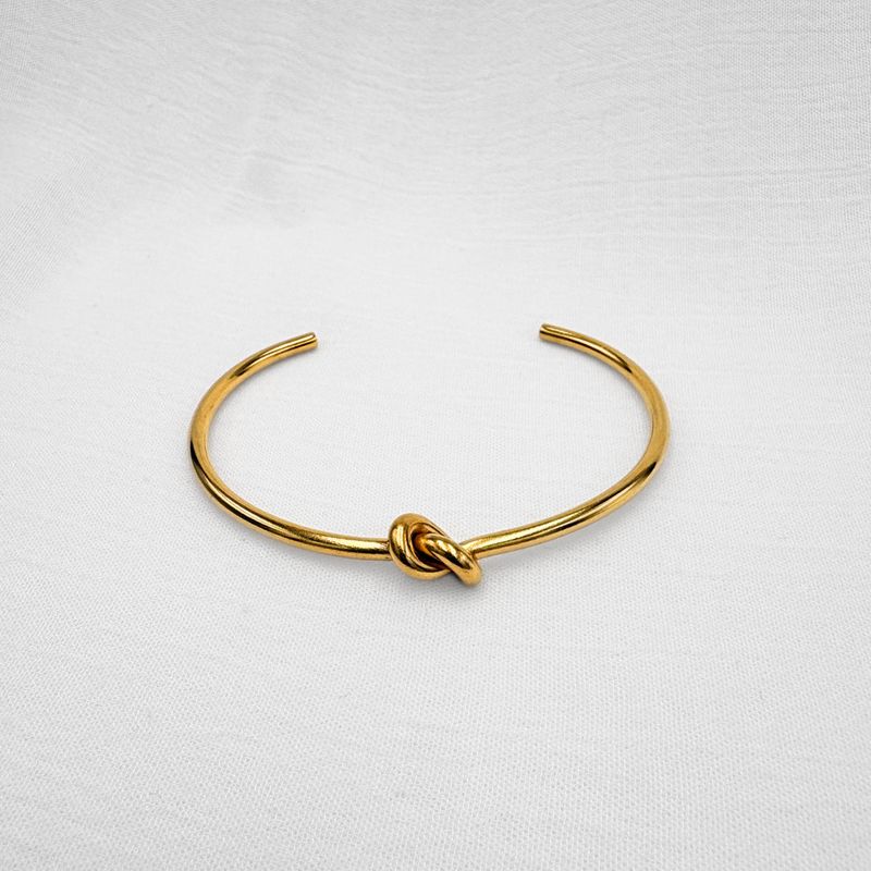 Brazalete rígido ("Cuff"). PU2049G55