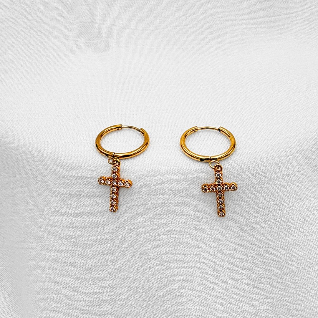 Argollas con Dije de Cruz HUGGIE AG1910G72