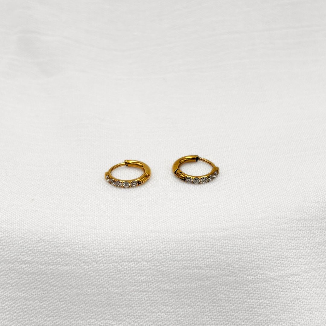 Argollas Minimalistas con Cristales HUGGIE AG1912G26