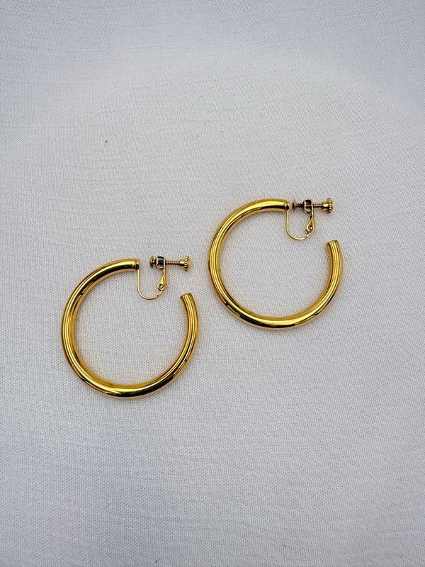 Aretes de Aro Clásicos con Cierre de Clip Ajustable AG1920G52