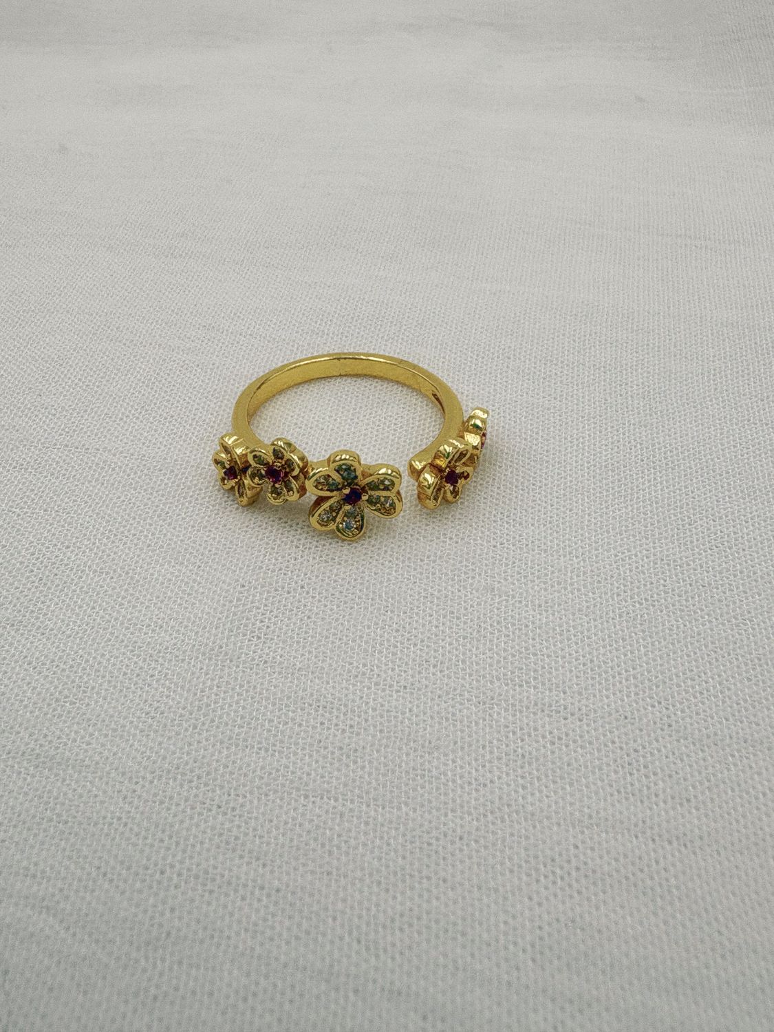 ANILLO AJUSTABLE DE FLORES CON CRISTALES MULTICOLOR EN ACERO AN3926G50