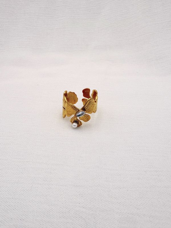 ANILLO AJUSTABLE DE HOJAS CON CRISTAL MARQUÍS Y PERLA AN3919G128