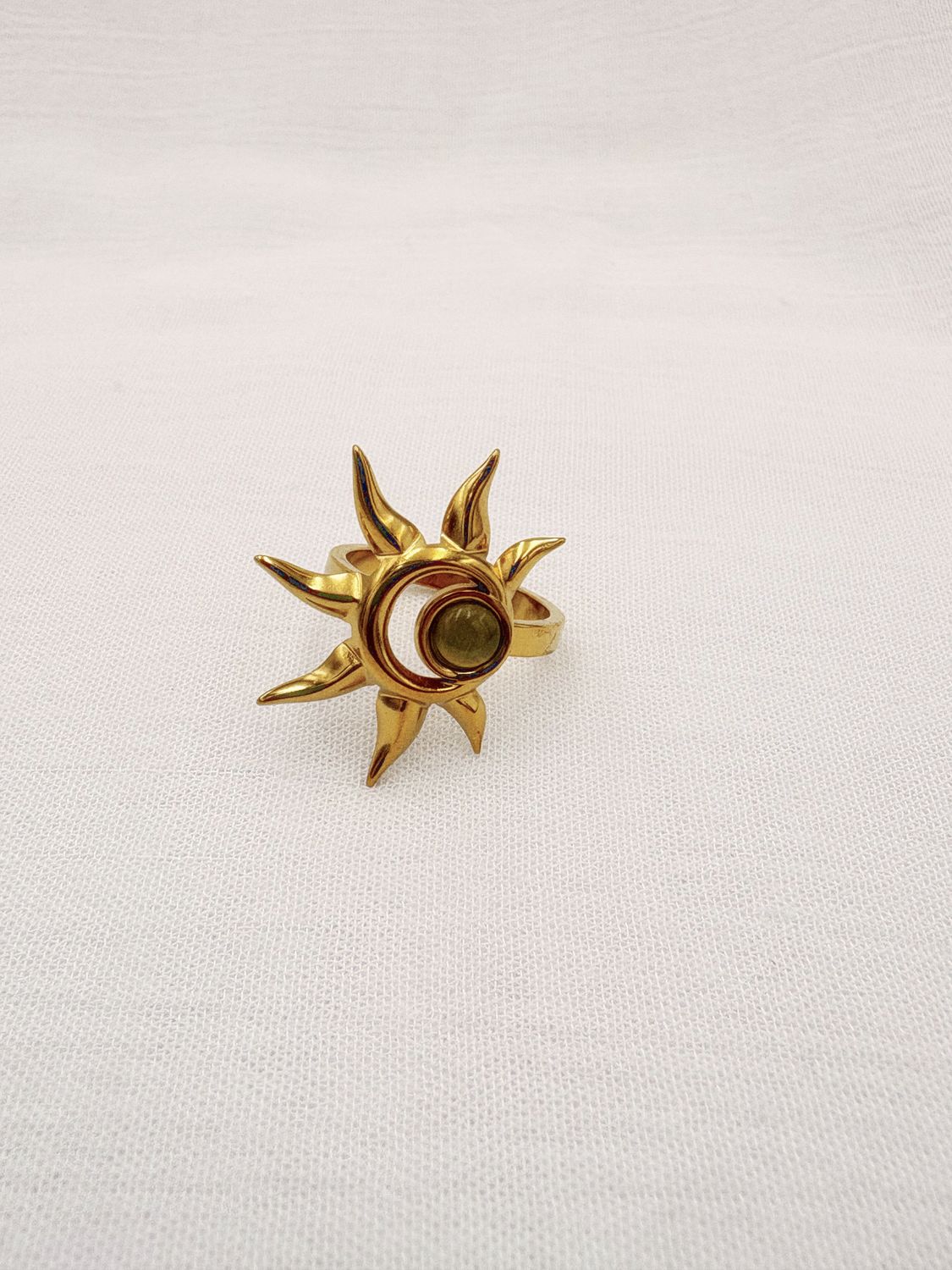 ANILLO DE SOL CON CENTRO DE GOTA AJUSTABLE EN ACERO AN3923G102