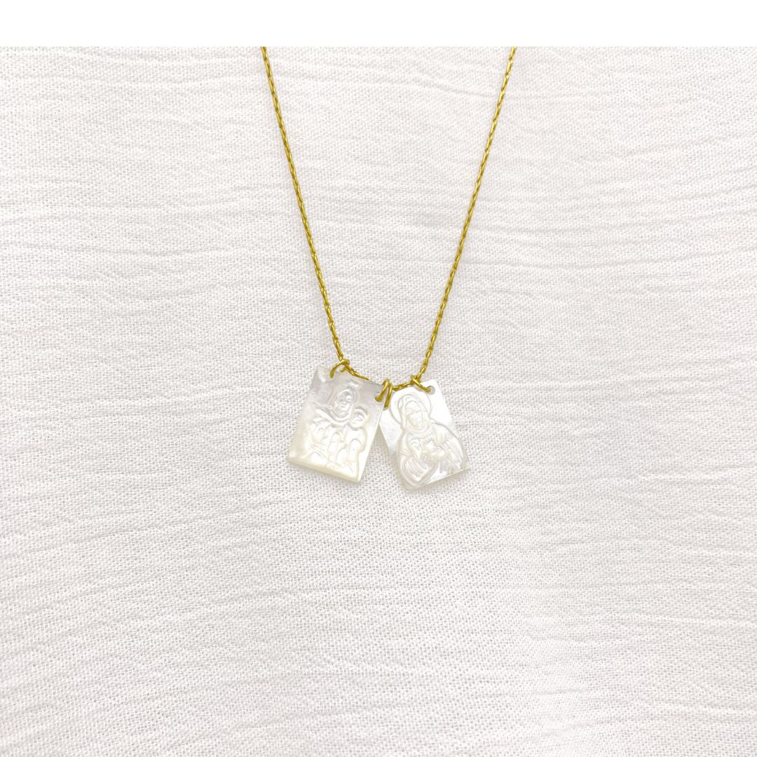 COLLAR ESCAPULAR DE MADREPERLA CON LA VIRGEN DEL CARMEN Y EL SAGRADO CORAZÓN DE JESÚS CO1905G40 COLLAR ESCAPULAR DE MADREPERLA CON LA VIRGEN DEL CARMEN Y EL SAGRADO CORAZÓN DE JESÚS CO1905G40