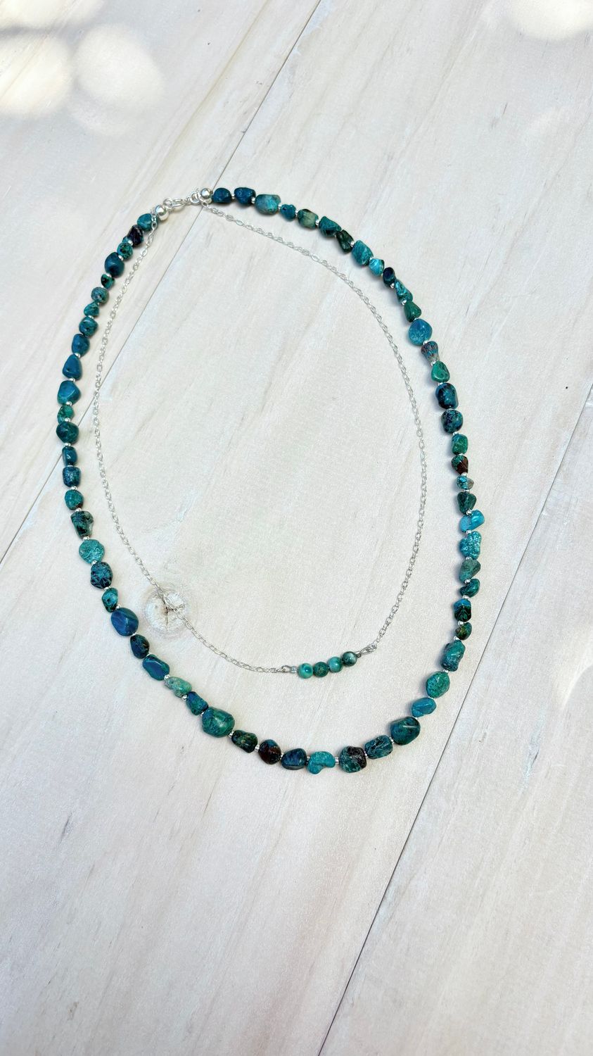 Collar de turquesas naturales y plata fina en doble nivel CO1909F40