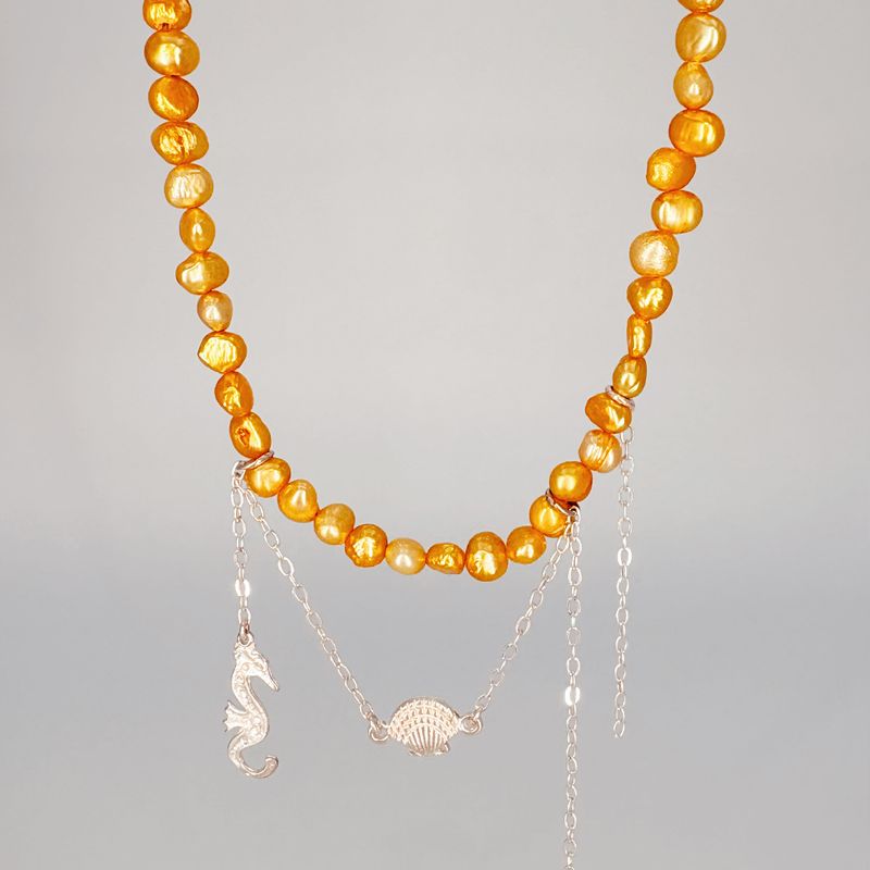 Collar de perlas barrocas amarillas y dijes marinos CO1920F30 Collar de perlas barrocas amarillas y dijes marinos CO1920F30