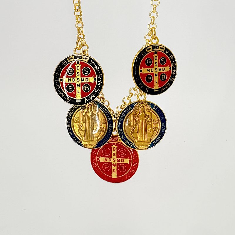 COLLAR DE CADENA CON MÚLTIPLES DIJES DE LA MEDALLA DE SAN BENITO EN ACERO Y ESMALTE CO1926G40 COLLAR DE CADENA CON MÚLTIPLES DIJES DE LA MEDALLA DE SAN BENITO EN ACERO Y ESMALTE CO1926G40