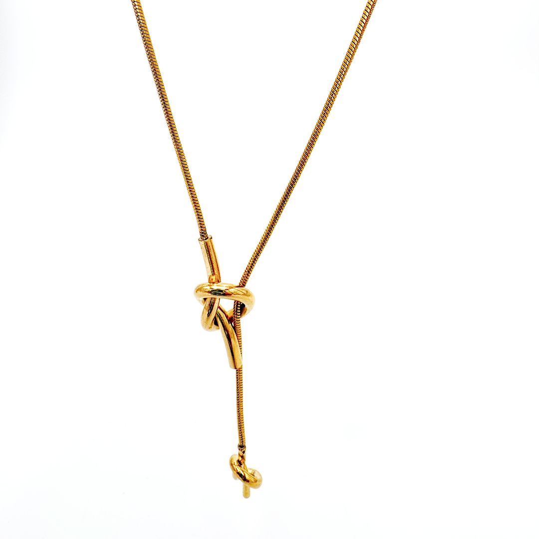 COLLAR CORREDIZO DE CADENA DE SERPIENTE CON DIJE DE NUDO EN ACERO CO1923G106 COLLAR CORREDIZO DE CADENA DE SERPIENTE CON DIJE DE NUDO EN ACERO CO1923G106