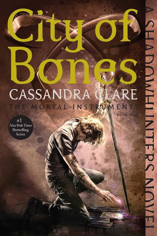 City of Bones (The Mortal Instruments) (Book 1)