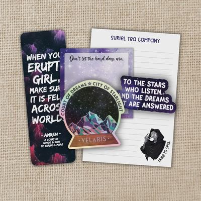 A Court of Thorns and Roses Boxed Gift Set