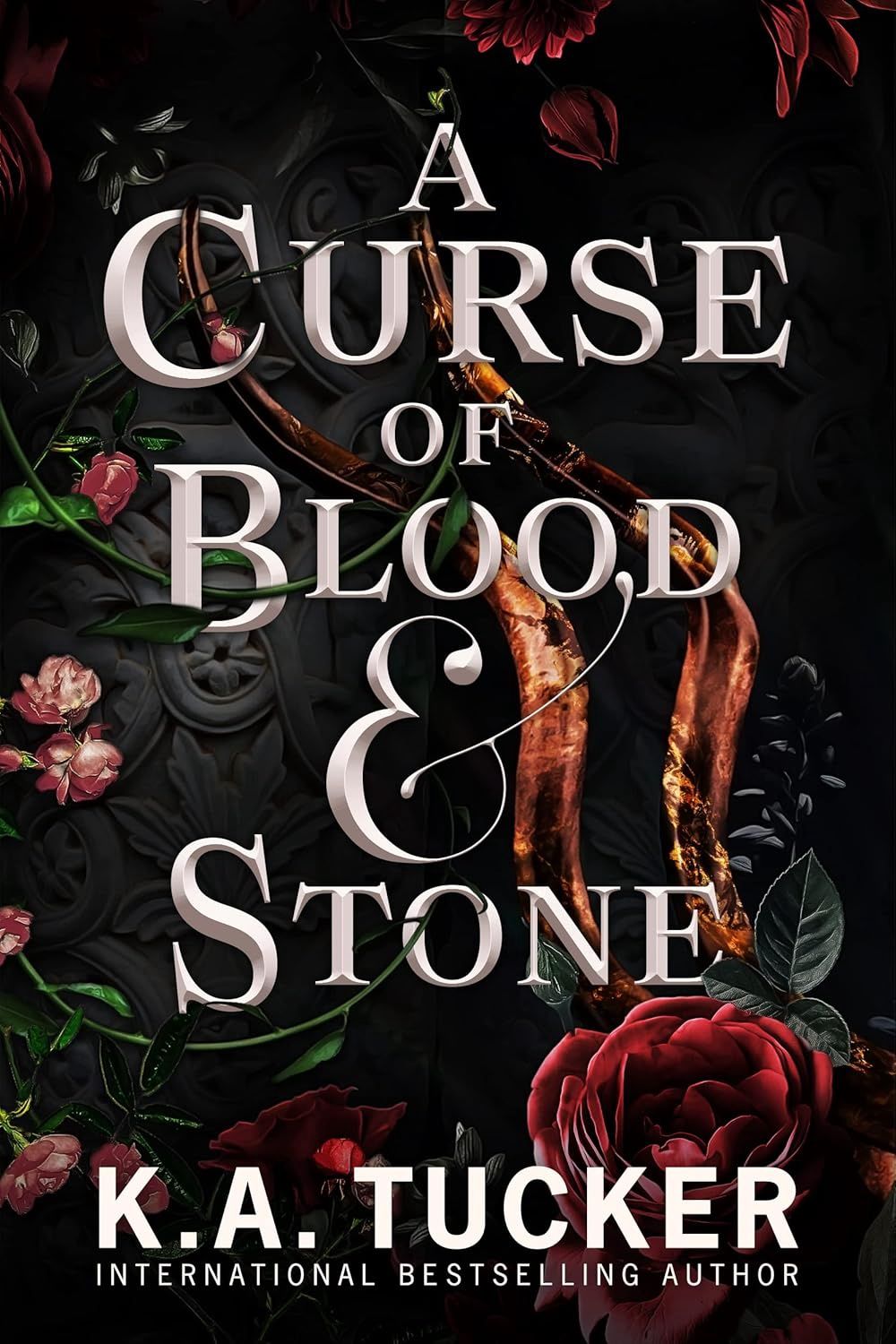 A Curse of Blood &amp; Stone (Fate &amp; Flame Book 2)