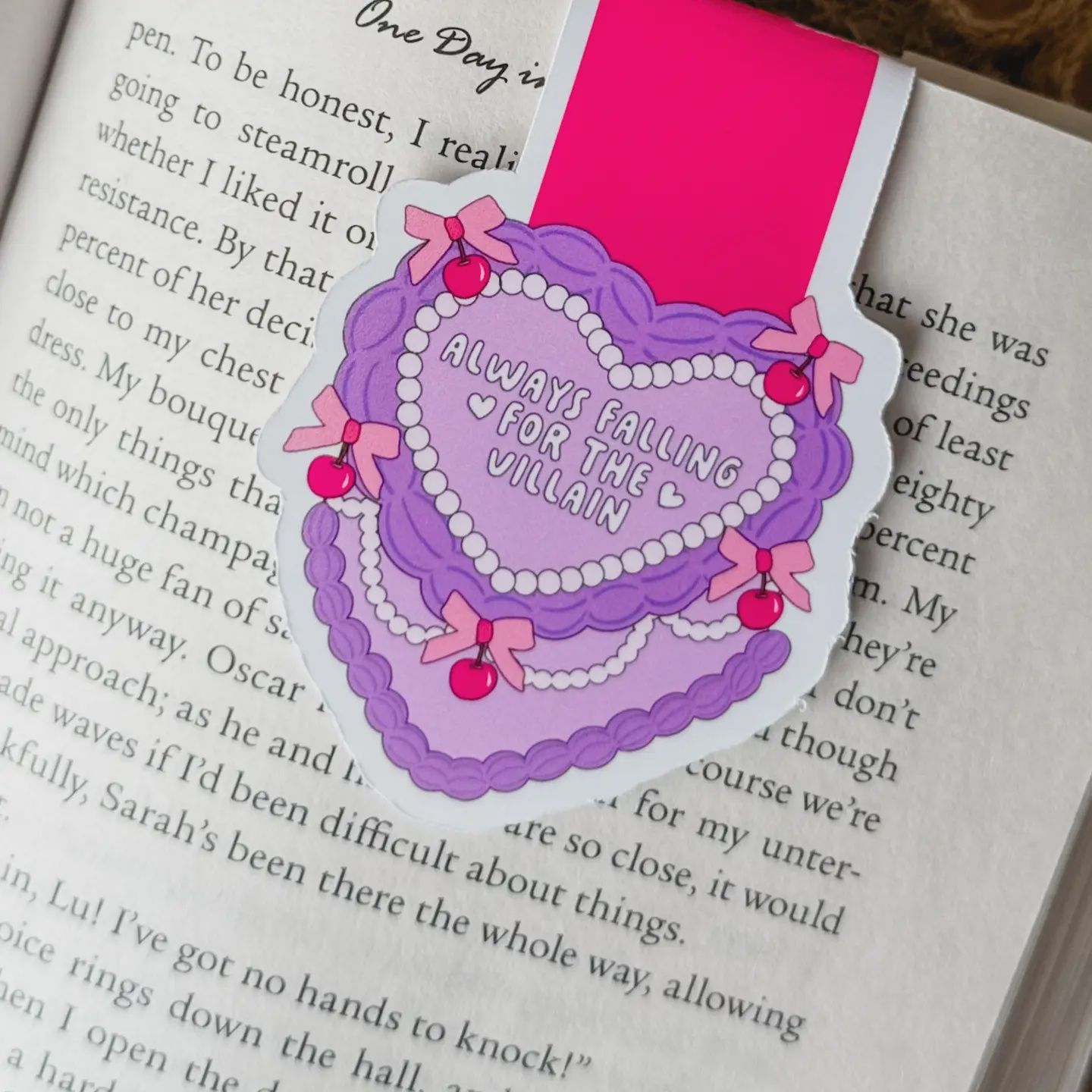 Magnetic Bookmark - Always Falling for the Villain - Bookish-Cake