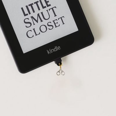 Kindle Dust Plug Hand Cuffs