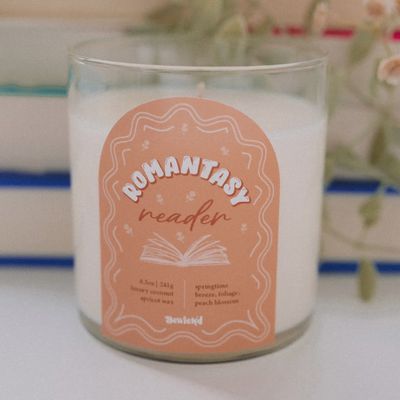 Romantasy Reader Candle - Book-Inspired Luxury Coconut Apricot Wax