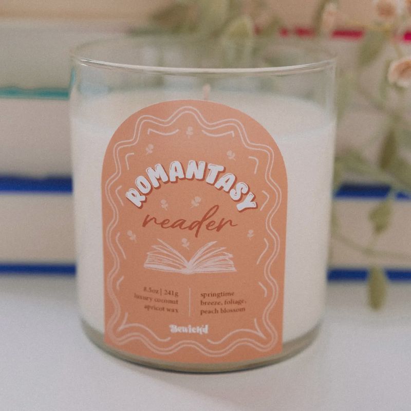 Romantasy Reader Candle - Book-Inspired Luxury Coconut Apricot Wax