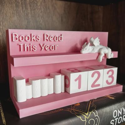 Books Read Counter: Bookworm Decor with Dice - Track Reading