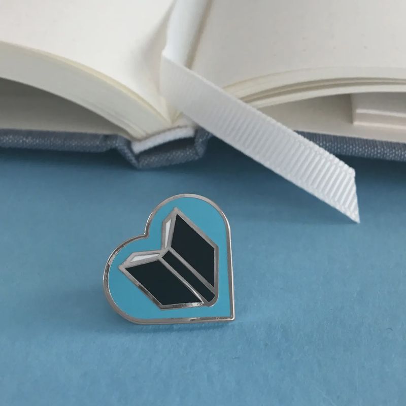 Book Lover enamel pin - book heart pin