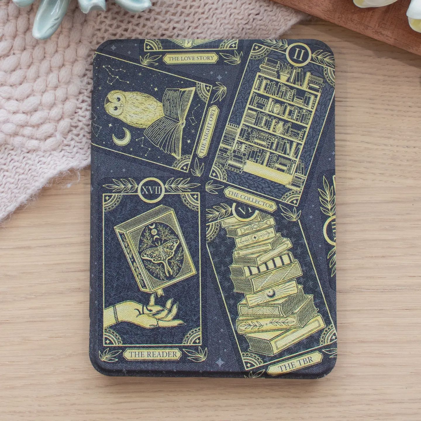 Bookish Tarot Card Kindle Case
