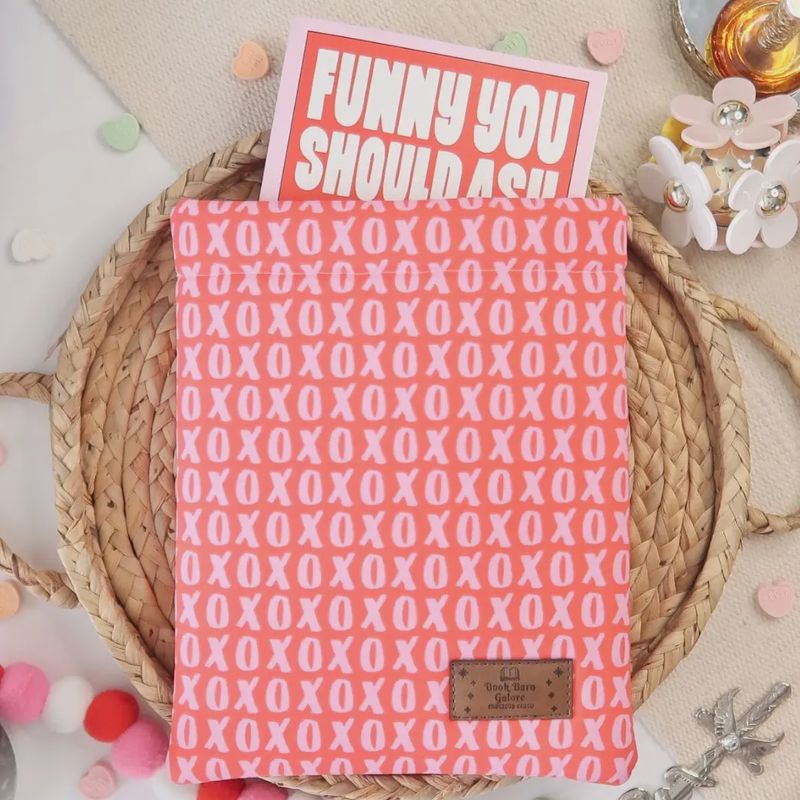 Xo's Book Sleeve