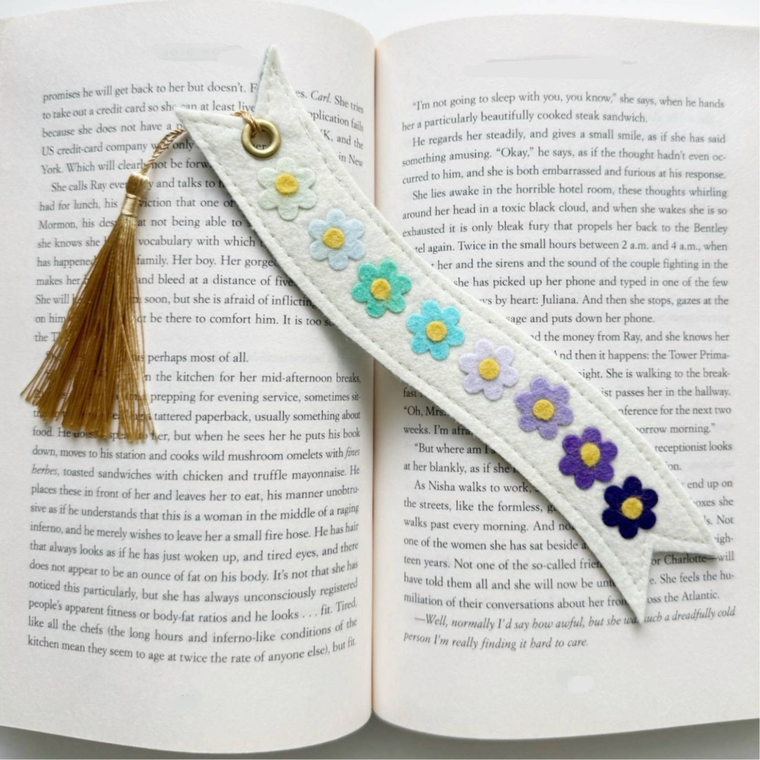 Flower Bookmark, Color: Purple