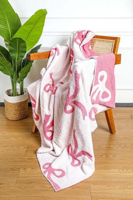 Pink Bow Throw