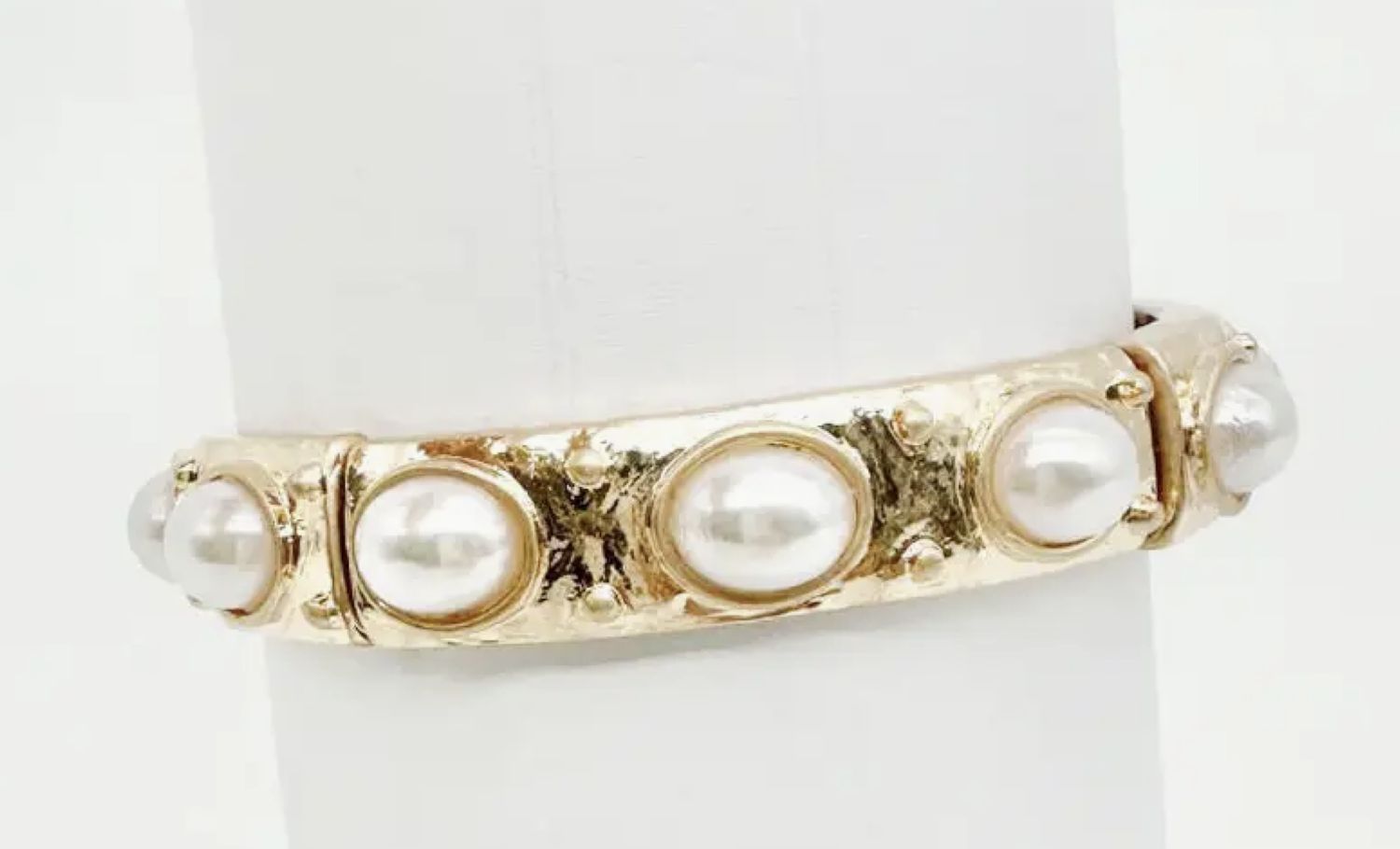 Hess Gold Pearl Bracelet
