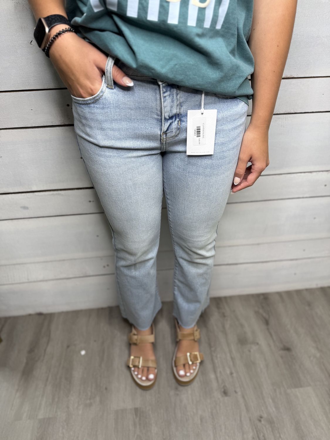 Lt Wash Crop Flare Jeans