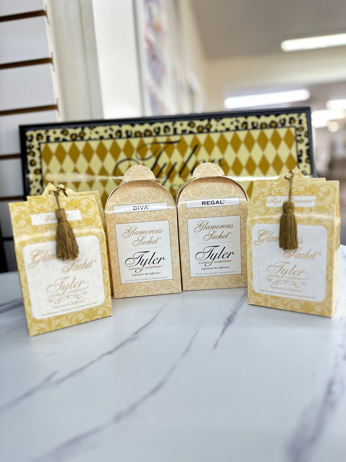 Tyler Glamorous Sachet