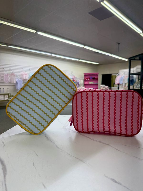 Wavy Stripes Toiletry Bag