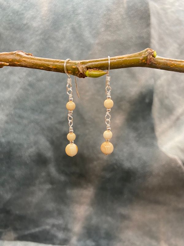 5mm Ivory Bead Triple Strand