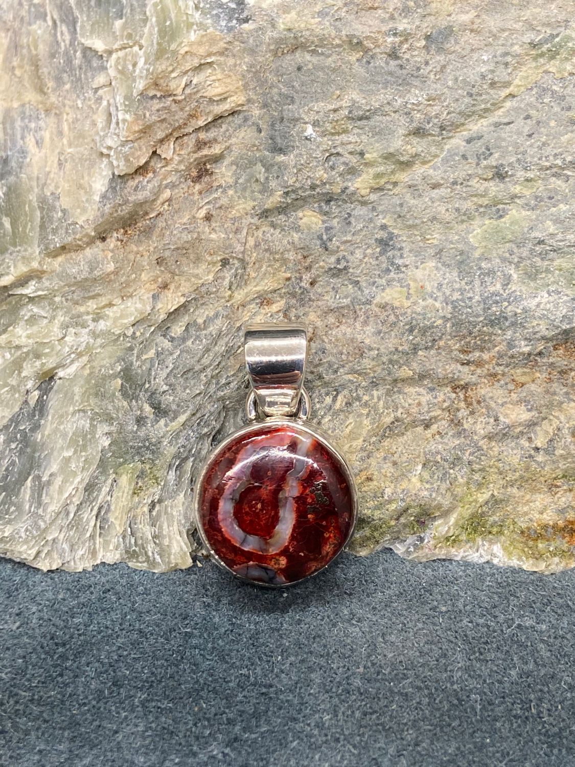 Mammoth Tooth Round Pendant