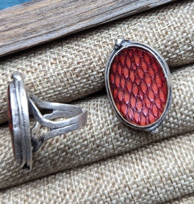 Beyond Ocean Oval Adjustable, Color: Red