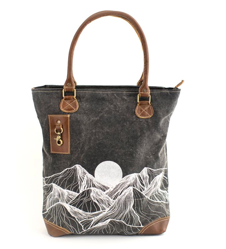 Mountains - Tote