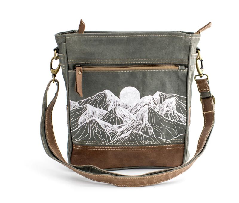 Mountain - Medium Canvas W/ Carry