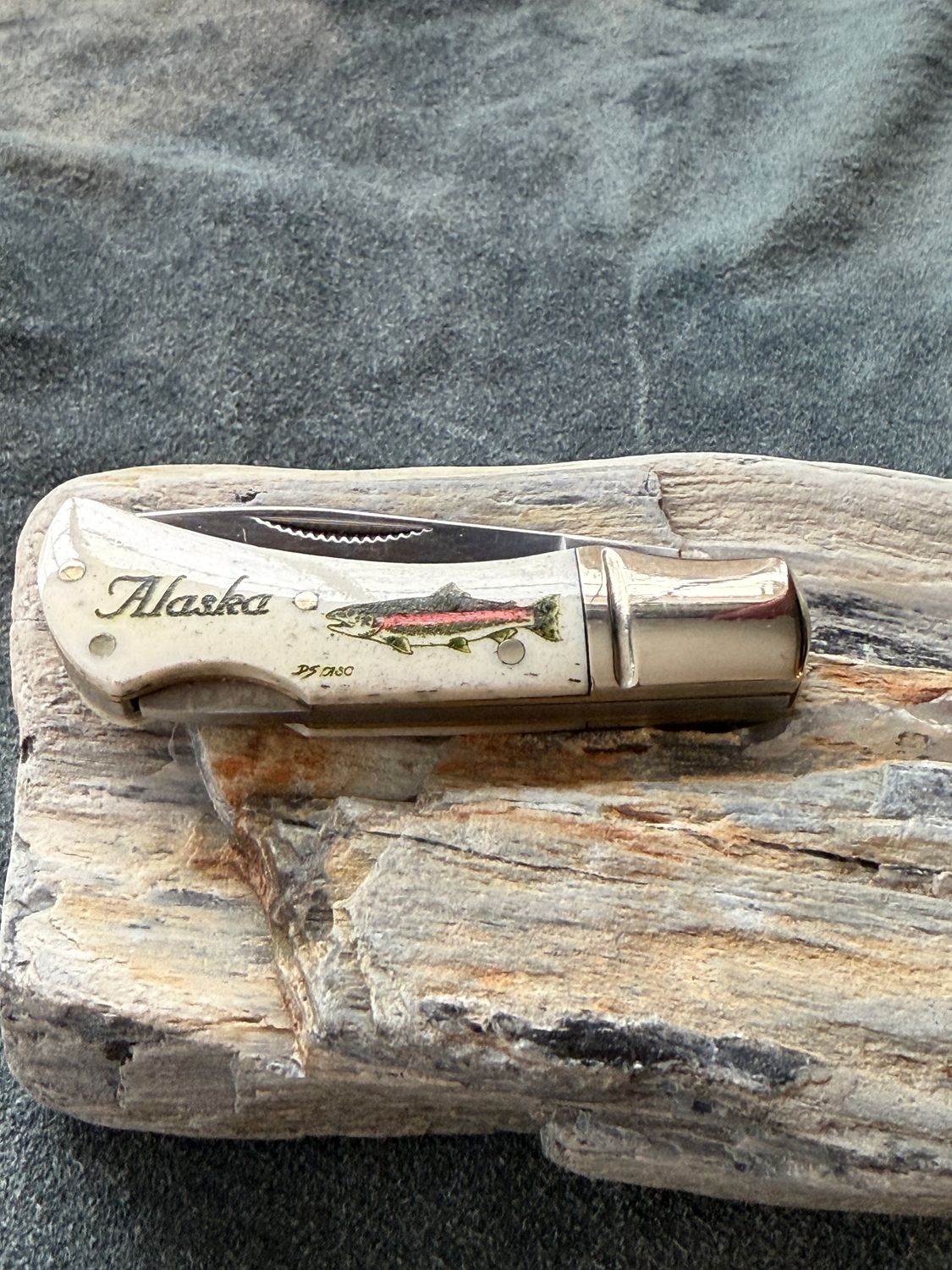 Mini Lockback  Trout