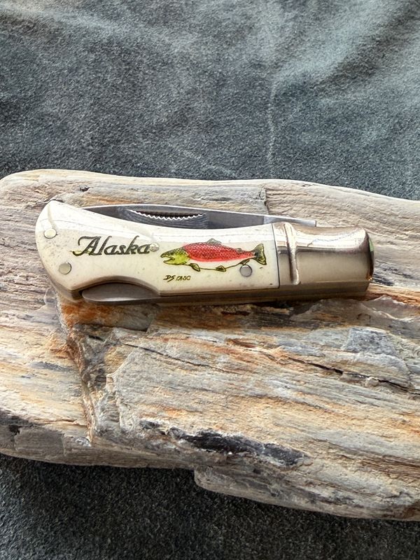 Mini Lockback  Salmon