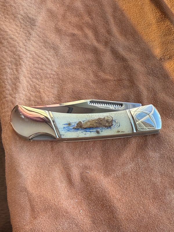 3.75" Lock Back (Color) KN192C Floating Otter